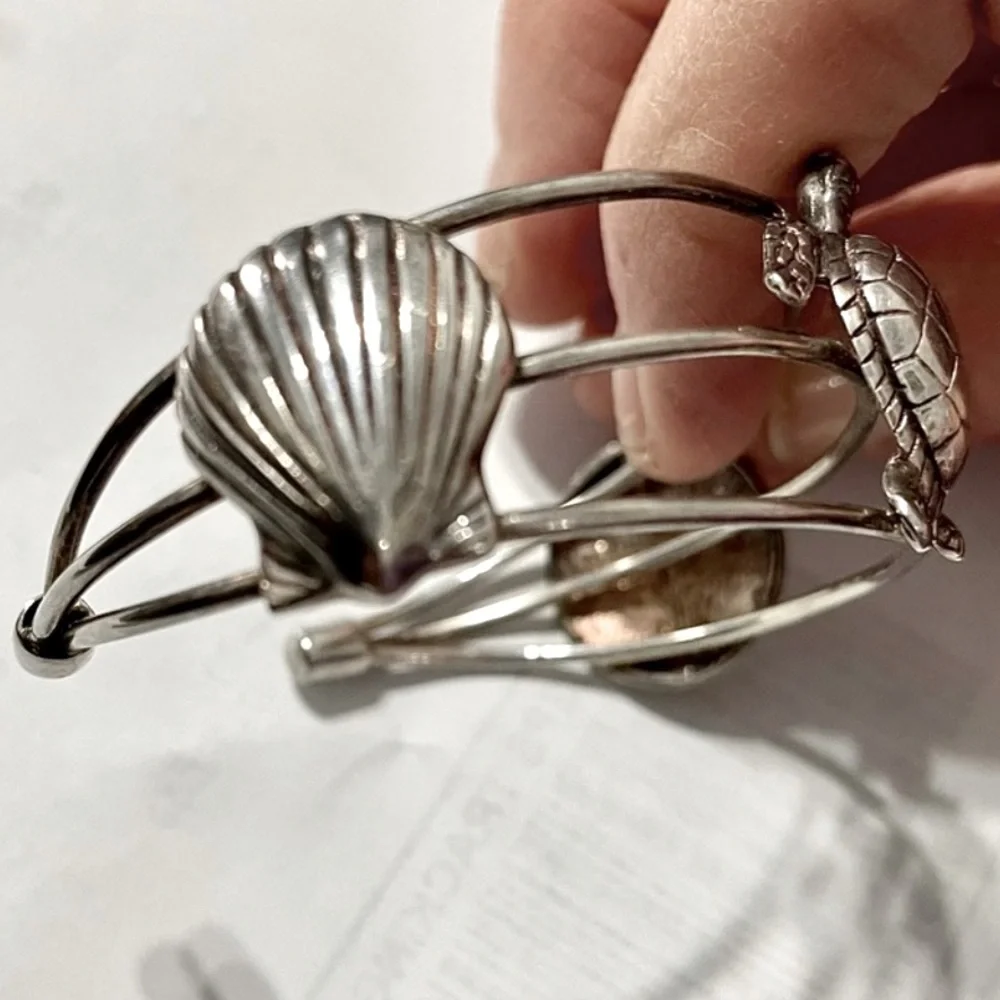 🐢🐚 CHUNKY 925 SILVER STAMPED SEA TURTLE SHELL SAND DOLLAR OPEN CUFF BRACELET - Picture 2 of 7